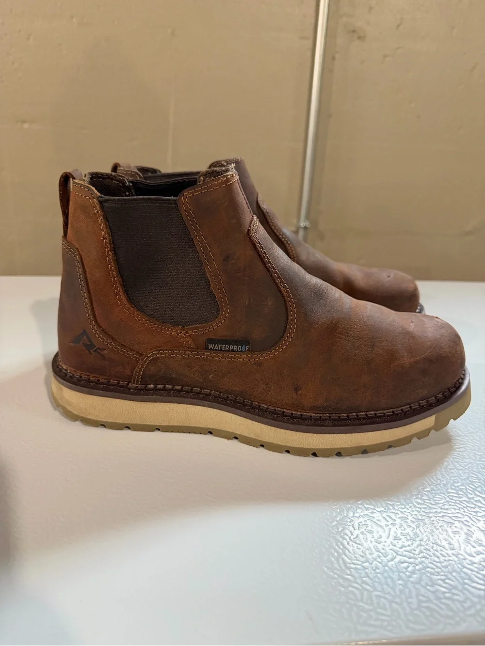 Ridgecut Men's Chelsea Work Boots size 8.5 waterproof
